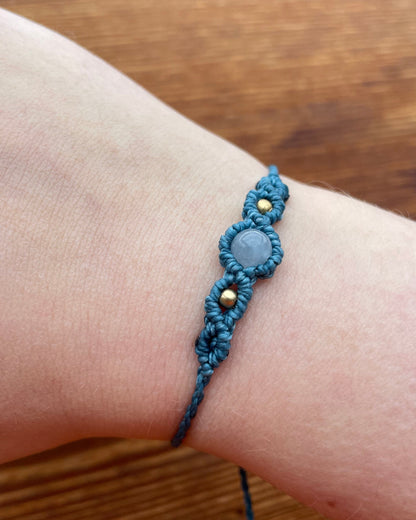 Kleines Makramee Armband – handgemachter Fairycore Schmuck