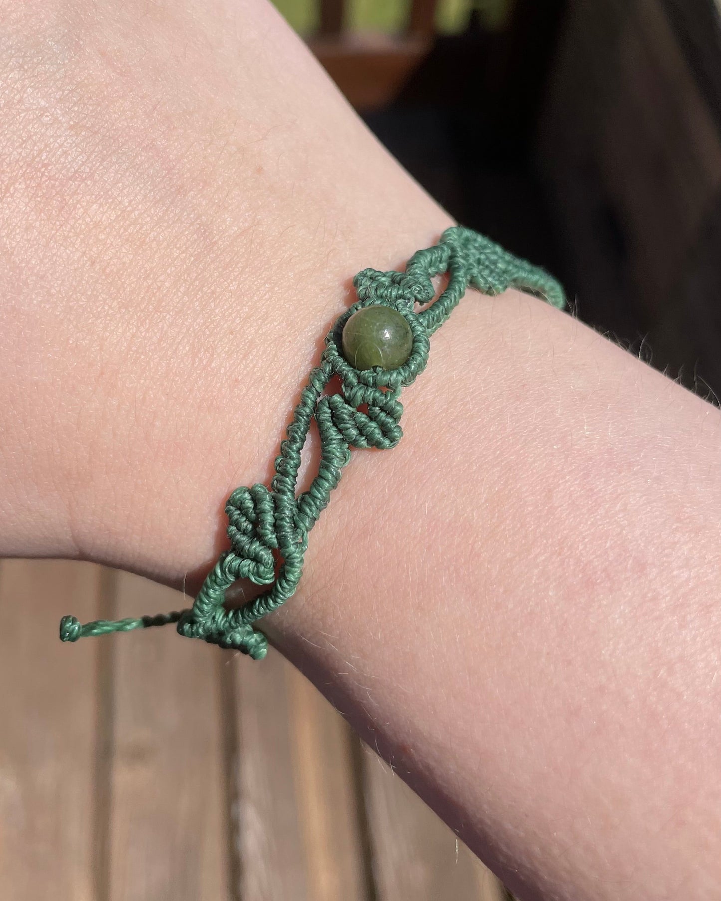 Geschwungenes Blätter Armband