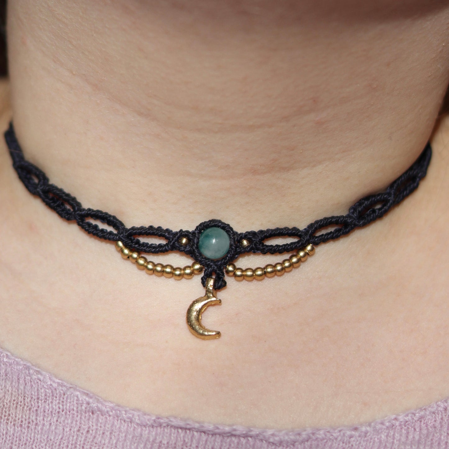 Mondfee Makramee Choker – handgemachter Mond Schmuck